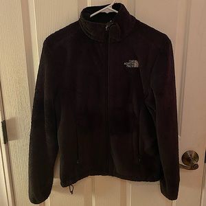 Women’s North Face Fuzzy Zip-up 👀